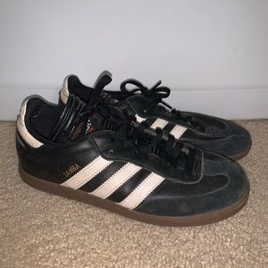 Adidas SAMBA, men’s size 7 or women’s size 9
